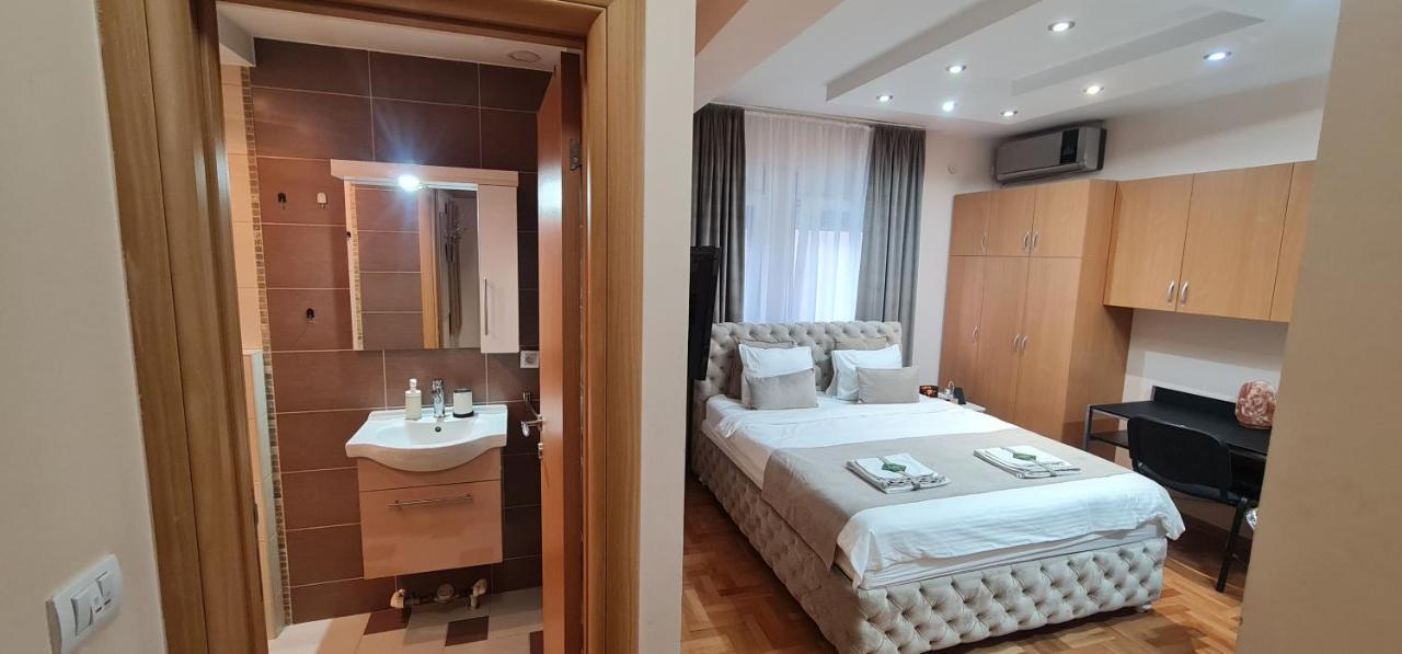 Design Apartment Business Lux 4 Star "Rio" Completely Business Lux Place In The City Center & Free Included Industry Optical Wifi & Netflix & Keyless Code Entry & Full Smart App & Kitchen & Washing Machine & Wide Terrace & Secure 2 Parking Place Τσούπρια Εξωτερικό φωτογραφία
