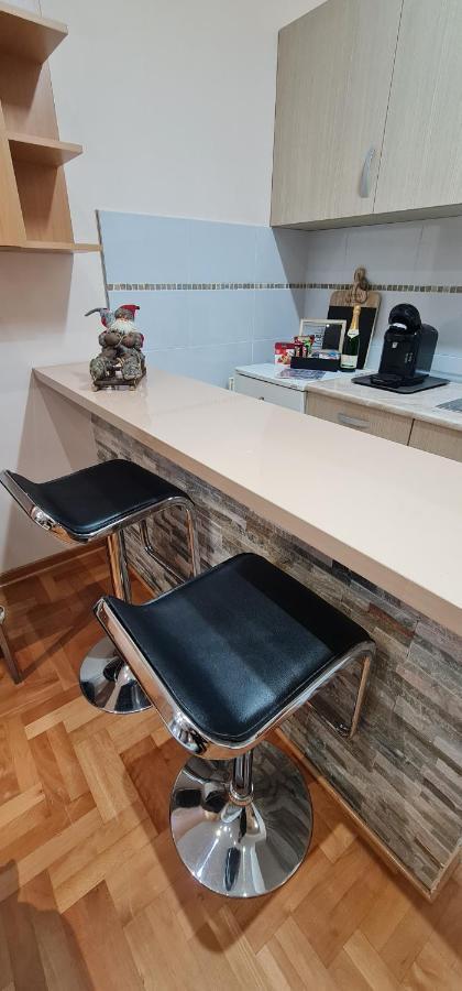 Design Apartment Business Lux 4 Star "Rio" Completely Business Lux Place In The City Center & Free Included Industry Optical Wifi & Netflix & Keyless Code Entry & Full Smart App & Kitchen & Washing Machine & Wide Terrace & Secure 2 Parking Place Τσούπρια Εξωτερικό φωτογραφία